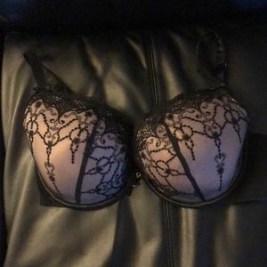 Cacique Bra. Size 42DD. Full coverage.